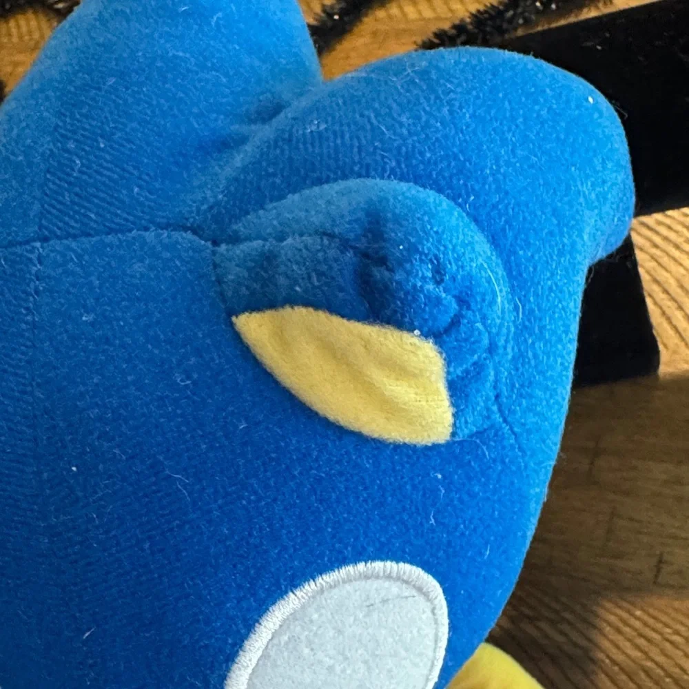 Sonic the Hedgehog Plush Toy - Picture 4 of 11